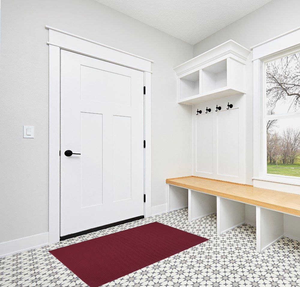 Front porch rugs ideas in White Modern Entryway