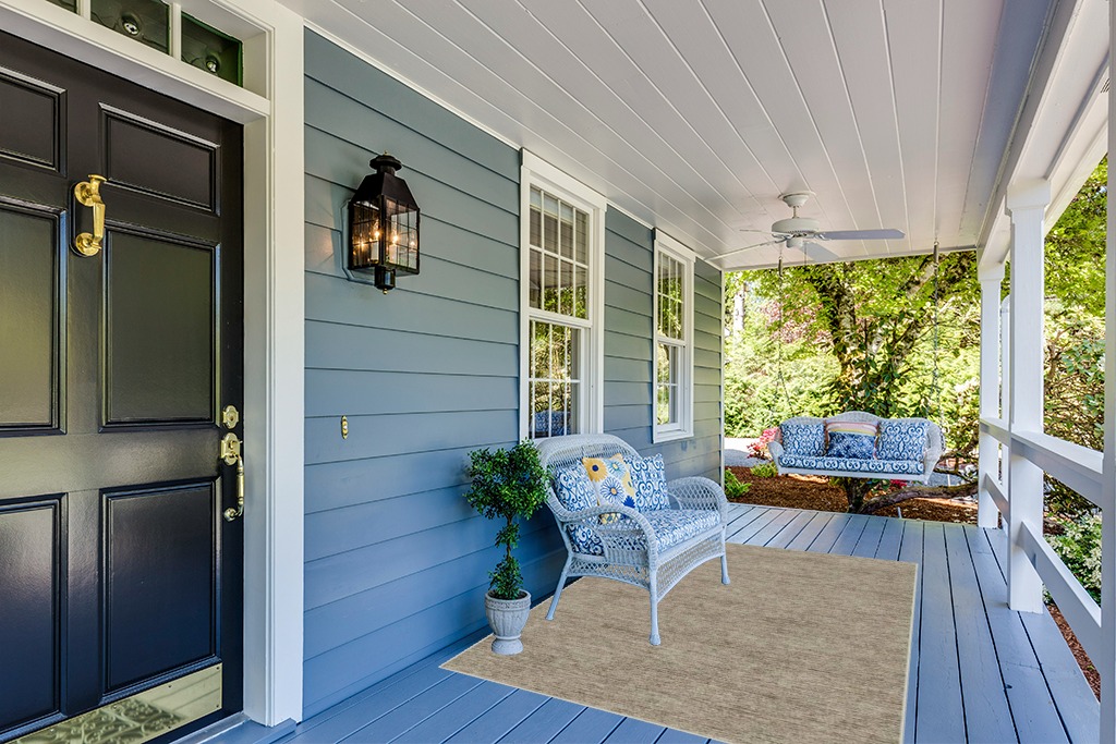 Rug ideas in Light Blue Patio