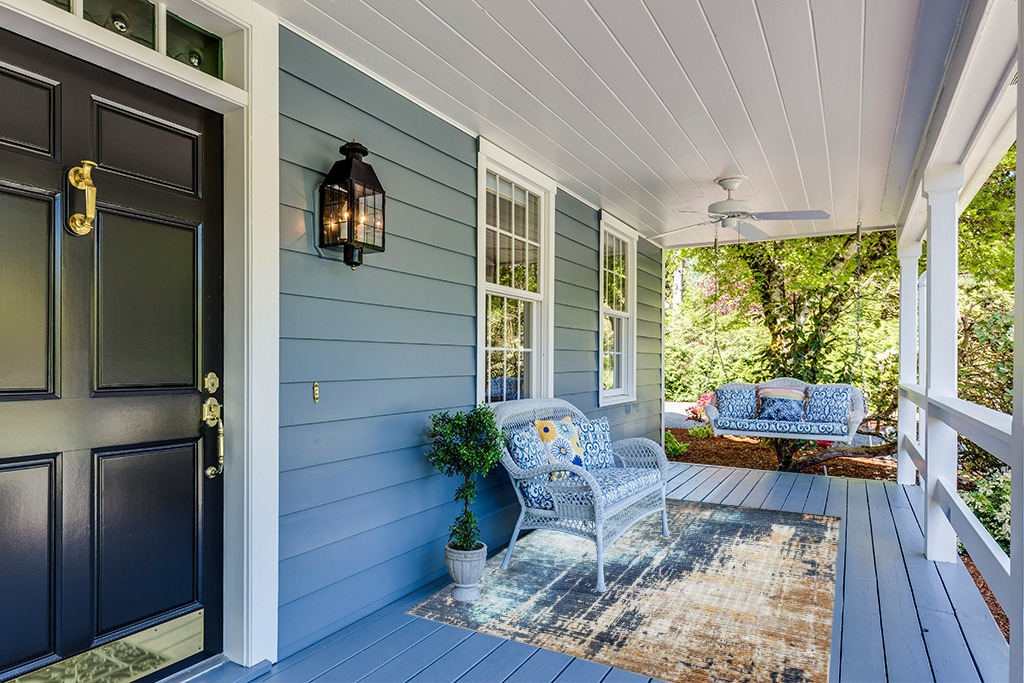 Modern outdoor rug ideas in Light Blue Patio