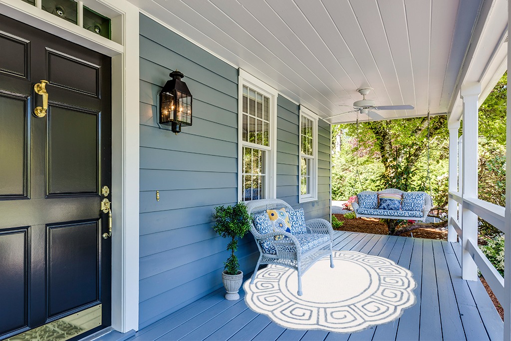 Rug ideas in Light Blue Patio