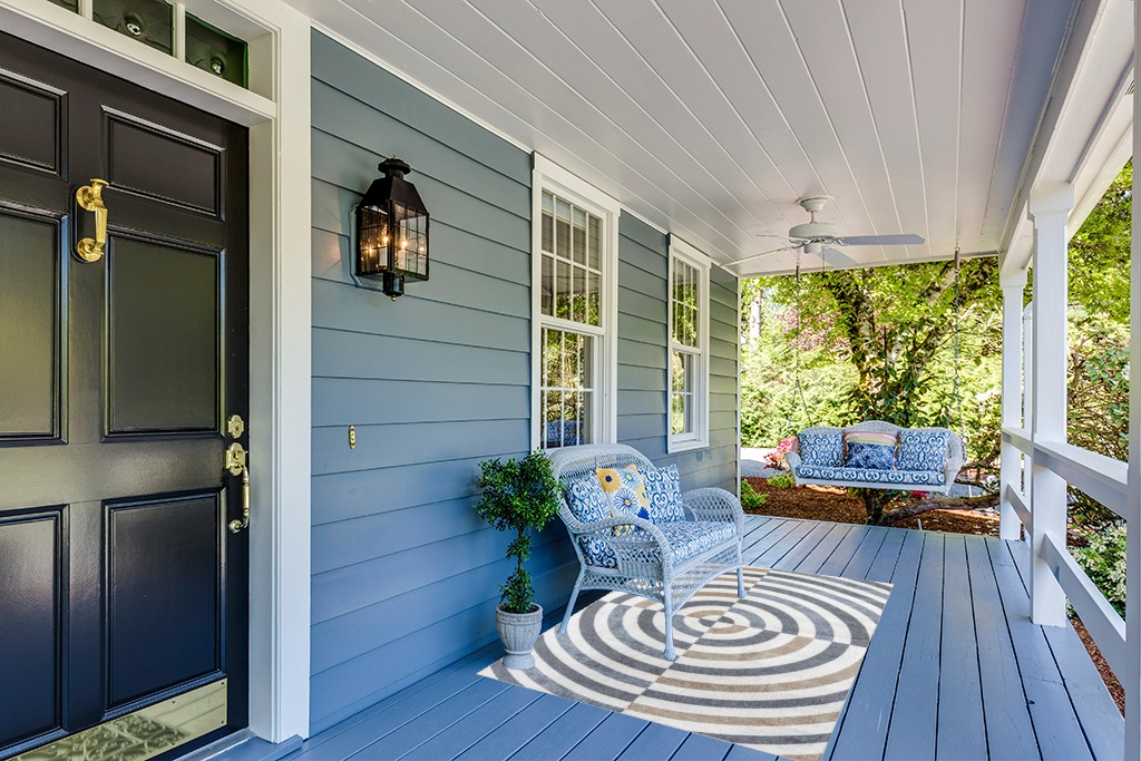 Modern outdoor rug ideas in Light Blue Patio