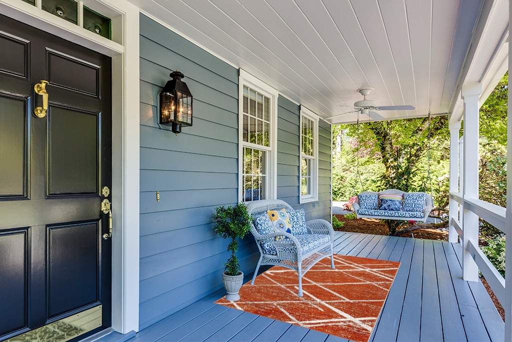 Rug ideas in Light Blue Patio