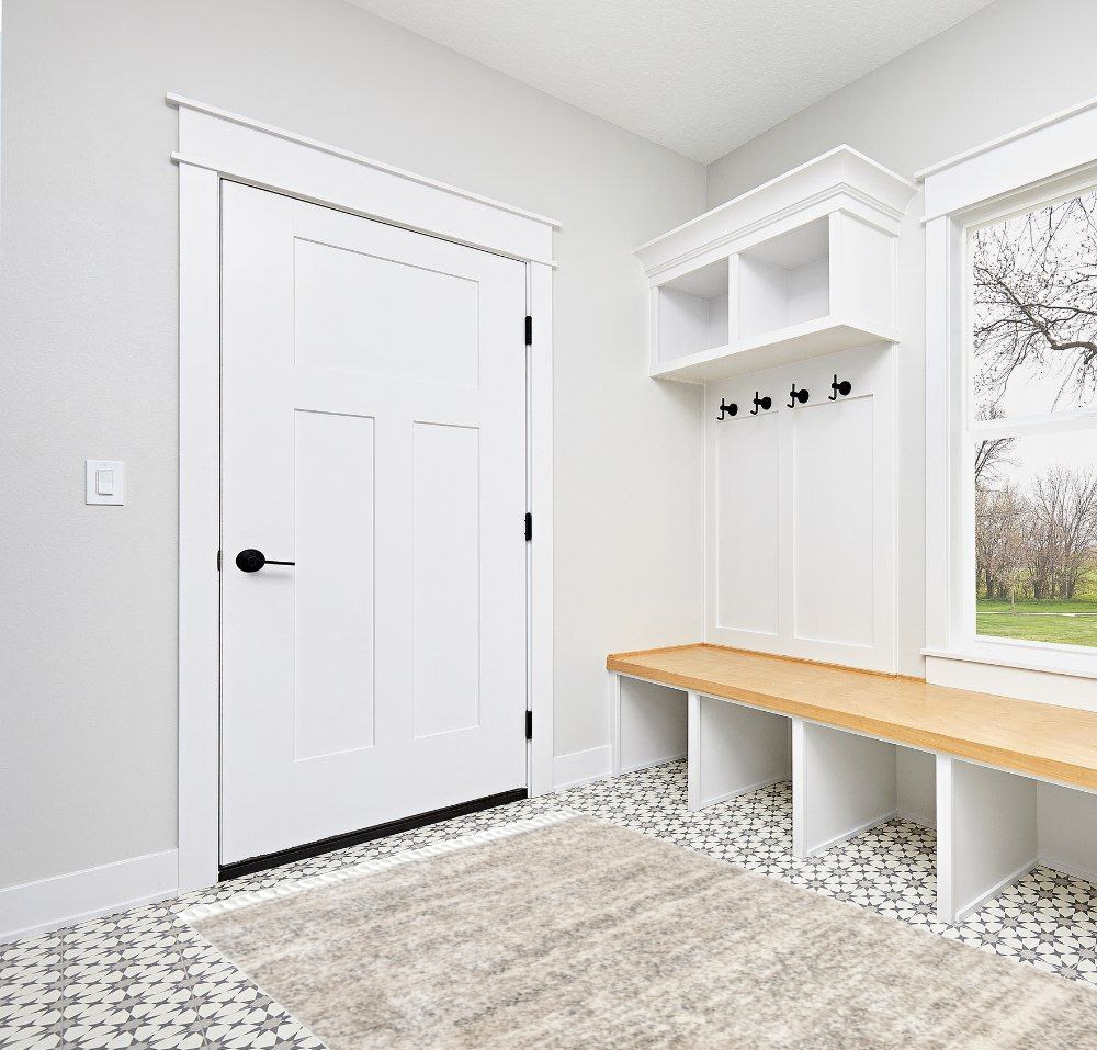 Farmhouse rug ideas in White Modern Entryway