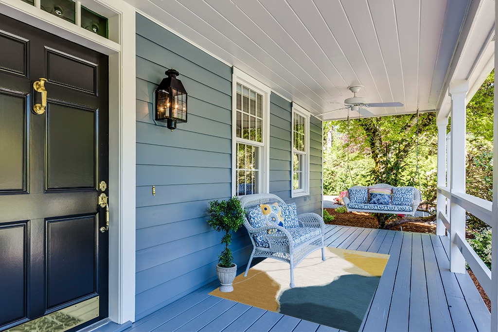 Rug ideas in Light Blue Patio