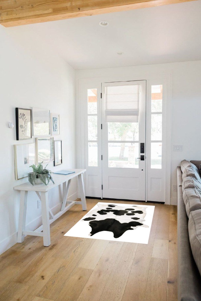 Black and white rug ideas in White Scandinavian Entryway