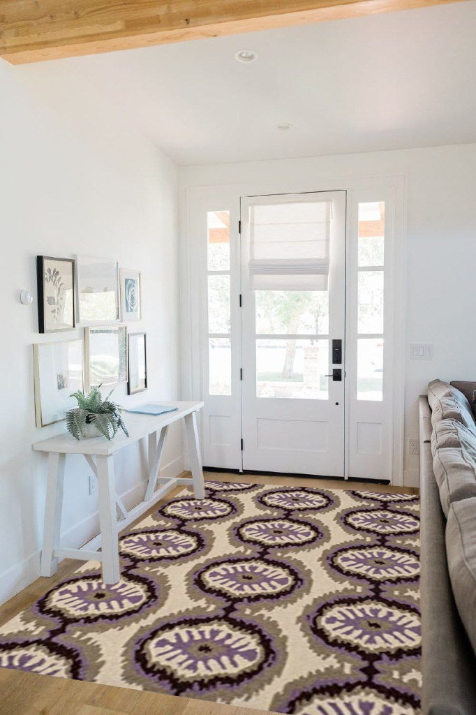 SAFAVIEH Four Seasons Collection 5' x 8' Beige / Purple FRS486B Hand-Hooked Area Rug in White Scandinavian Entryway