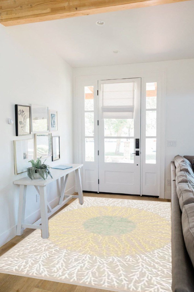 SAFAVIEH Soho Collection Area Rug - 5' x 8', Beige & Yellow, Handmade Wool & Viscose, Ideal for High Traffic Areas in Living Room, Bedroom, Dining (SOH257D-5) in White Scandinavian Entryway