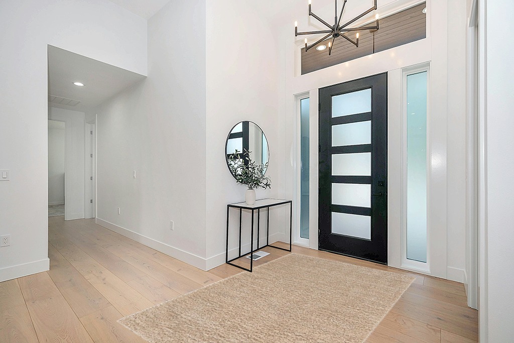 Unique Loom Davos Shag Collection Area Rug - Solid (5' 3" x 8' Rectangle, Linen) in Modern White Entryway