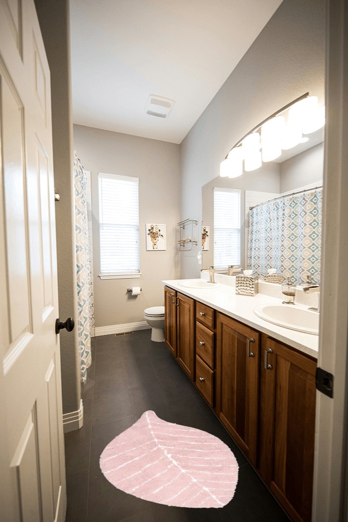 Large bathroom rug ideas