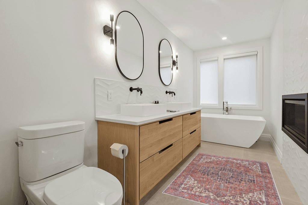 Boho rug ideas in Scandinavian Neutral bathroom