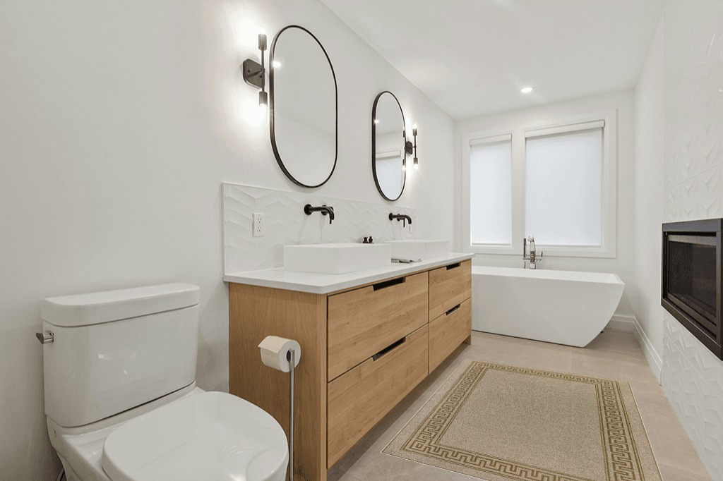Jute rug decorating ideas in Scandinavian Neutral bathroom