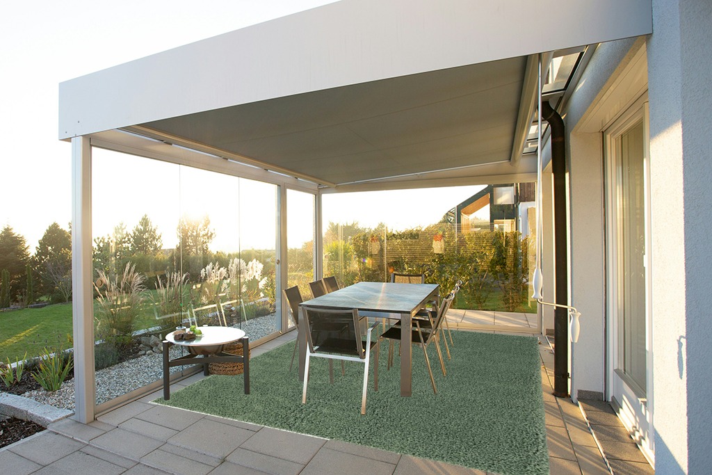 Green rug ideas in Silver and Grey Outdoor Patio
