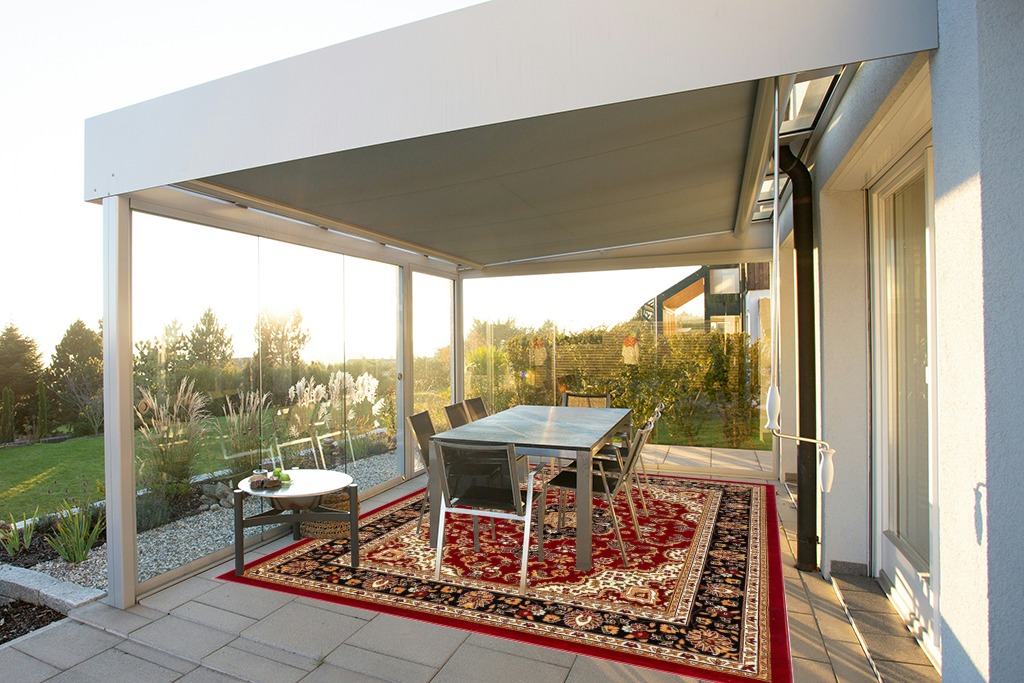 Oriental rug decorating ideas in Silver and Grey Outdoor Patio