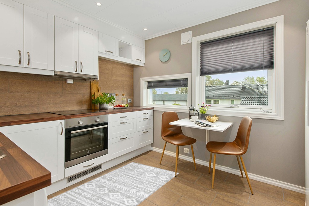 Farmhouse kitchen rug ideas in Wood and White Small Kitchen