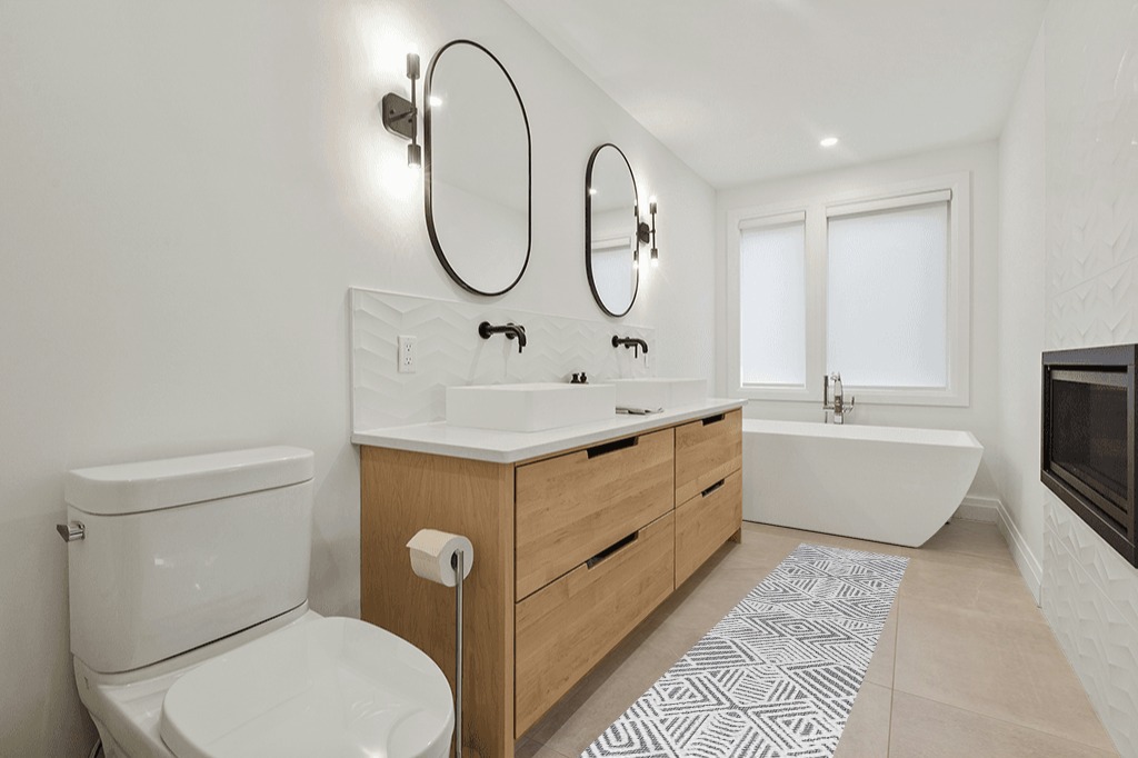 Modern area rug ideas in Scandinavian Neutral bathroom
