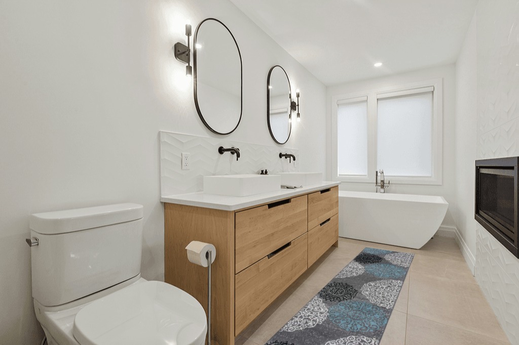 Rug ideas in Scandinavian Neutral bathroom