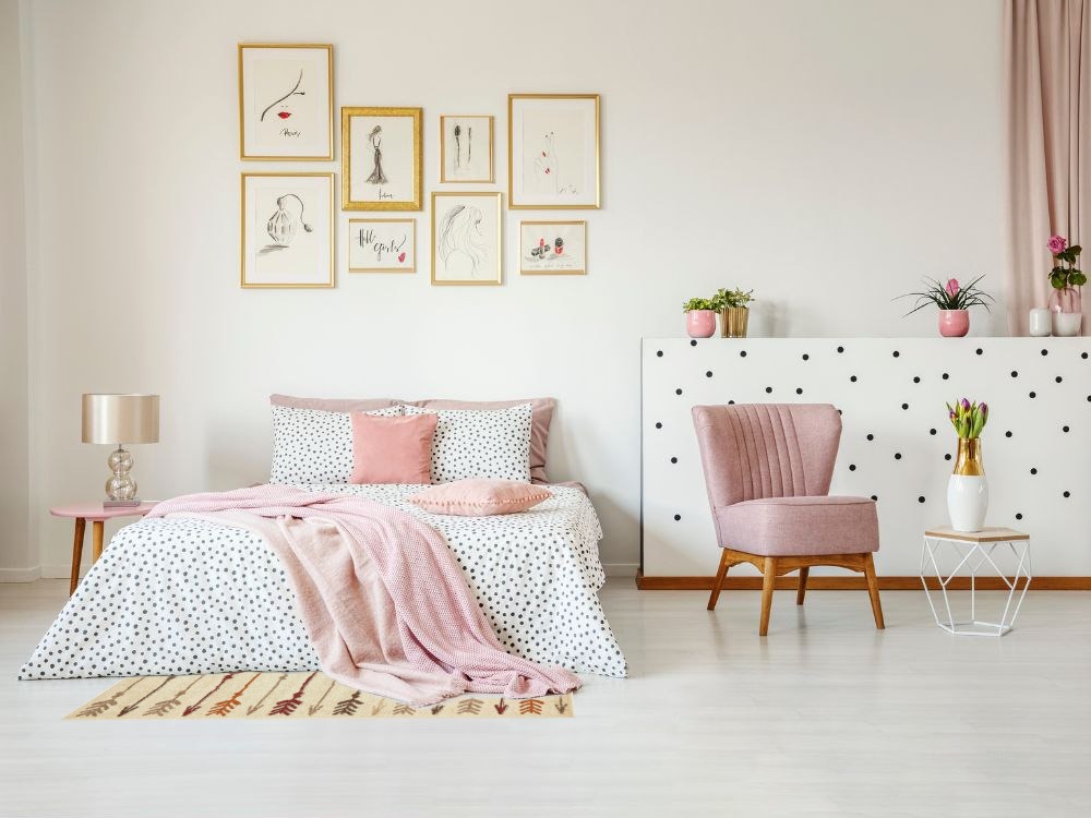 Fall rug ideas in White and Pink Bedroom