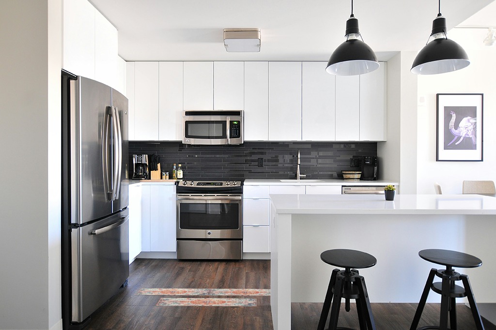 Kitchen rug ideas in White and Black Modern Kitchen