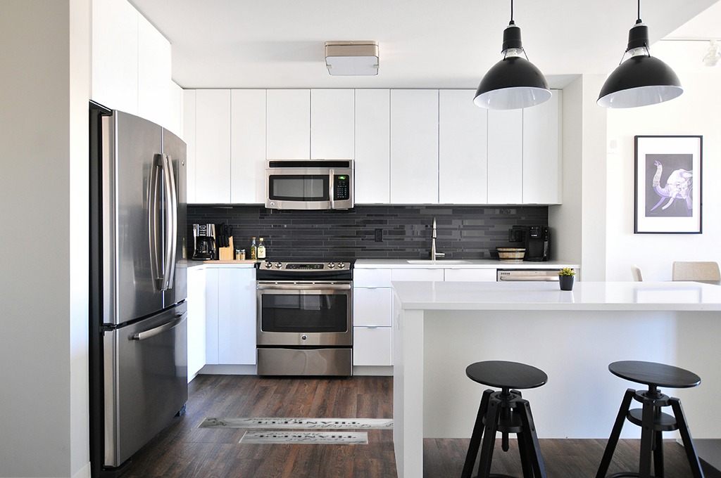 Round kitchen rug ideas in White and Black Modern Kitchen