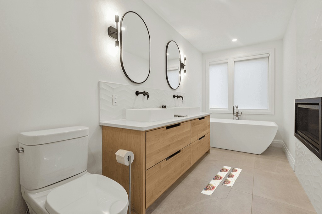 Front porch rugs ideas in Scandinavian Neutral bathroom