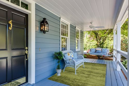 ‎Green/Hunter Green ‎Casual ‎Stain-resistant ‎Area Rug in Light Blue Patio