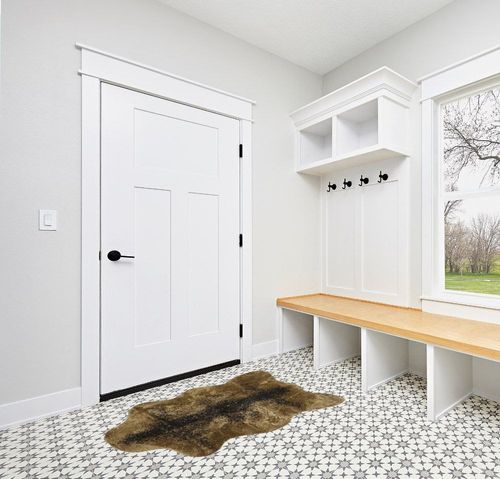 Walk on Me Classic Grizzly Bear Pelt - Faux Fur Rug - New Made in France (3x5 or 5x7) (3x5 (Actual 40" x 55")) in White Modern Entryway