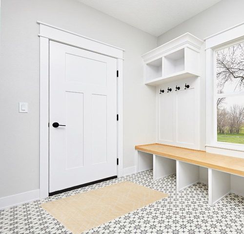 Seiler Geometric Light Gold Area Rug George Oliver Rug Size: Rectangle 3' x 5' in White Modern Entryway