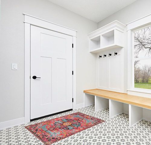 Wonnitar Boho Area Rug in White Modern Entryway