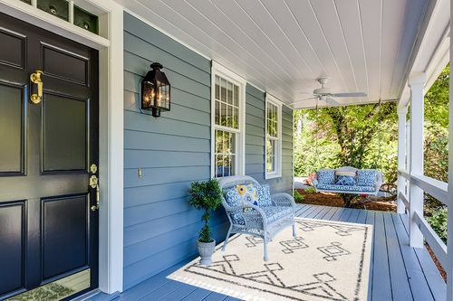 nuLOOM Mackie Moroccan Tasseled Shag Area Rug, 5' 3" x 7' 7", Off-white in Light Blue Patio