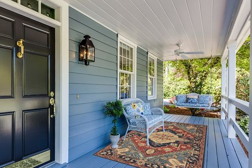 SAFAVIEH Heritage Collection Area Rug - 5' x 8', Red & Navy, Handmade Traditional Oriental Wool, Ideal for High Traffic Areas in Living Room, Bedroom (HG920Q) in Light Blue Patio