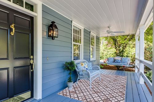 Safavieh Faux Hide Collection Area Rug - 5' x 8', Beige & Brown, Rustic Modern Glam Design, Non-Shedding & Easy Care, Machine Washable Ideal for High Traffic Areas in Living Room, Bedroom (FAH545A) in Light Blue Patio