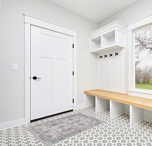 Adiva Rugs Machine Washable Area Rug with Non Slip Backing for Living Room, Bedroom, Bathroom, Kitchen, Printed Vintage Home Decor, Floor Decoration Carpet Mat (Multi, 3' x 5') in White Modern Entryway