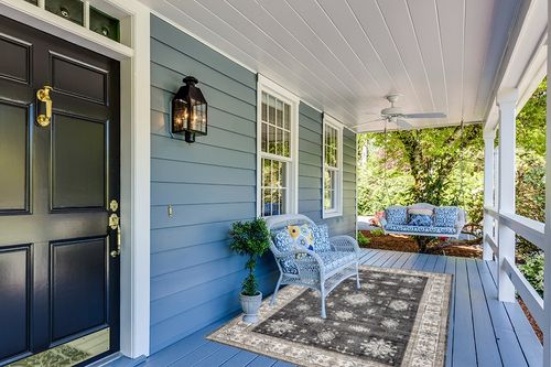 nuLOOM Mollie Machine Washable Traditional Border Area Rug, 5x8, Charcoal in Light Blue Patio