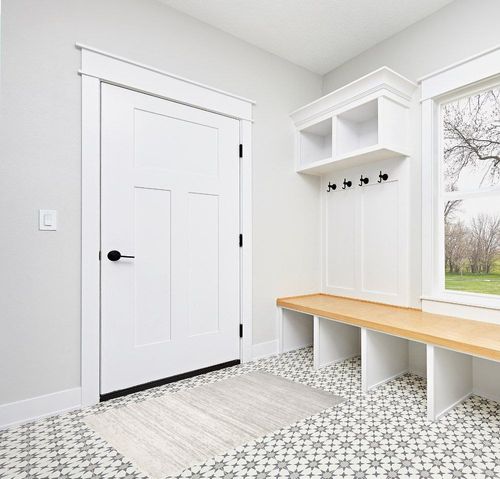 SAFAVIEH Adirondack Collection Accent Rug - 3' x 5', Ivory & Silver, Modern Ombre Design, Non-Shedding & Easy Care, Ideal for High Traffic Areas in Entryway, Living Room, Bedroom (ADR113B) in White Modern Entryway