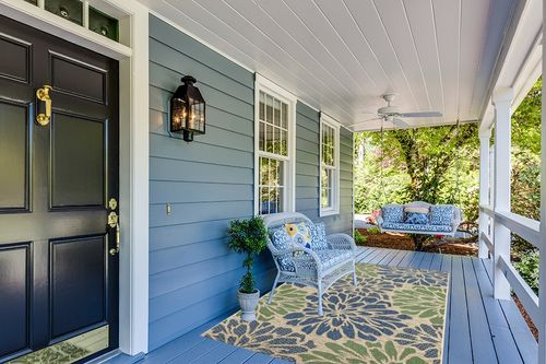 JONATHAN Y SMB110B-5 Zinnia Modern Floral Textured Weave Indoor Outdoor Area-Rug Bohemian Coastal Easy-Cleaning Bedroom Kitchen Backyard Patio Non Shedding, 5 X 8, Navy/Green in Light Blue Patio