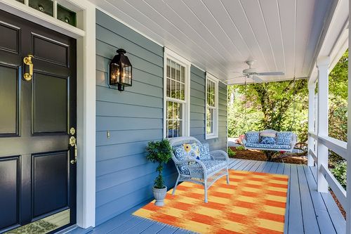 SAFAVIEH Montauk Collection Area Rug - 5' x 8', Yellow & Orange, Handmade Fringe Cotton, Ideal for High Traffic Areas in Living Room, Bedroom (MTK721C) in Light Blue Patio