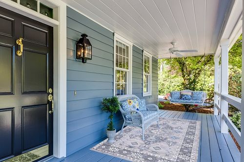 SAFAVIEH Saffron Collection 5' x 8' Purple / Ivory SFN651V Handmade Boho Chic Distressed Area Rug in Light Blue Patio