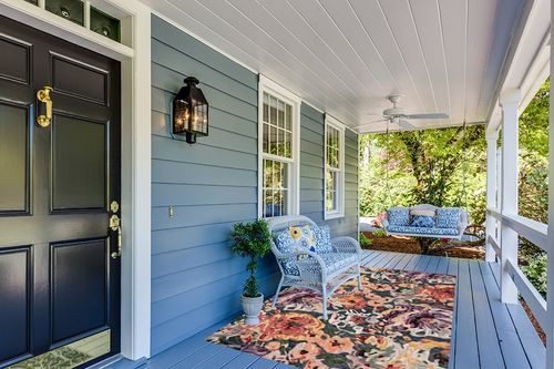 SAFAVIEH Blossom Collection Area Rug - 5' x 8', Blue & Purple, Handmade French Country Floral Wool, Ideal for High Traffic Areas in Living Room, Bedroom (BLM463M) in Light Blue Patio