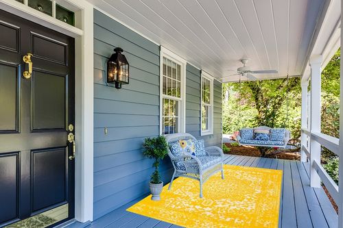 Rugs.com Arlington Collection Rug – 5' x 8' Yellow Medium-Pile Rug Perfect for Living Rooms, Large Dining Rooms, Open Floorplans in Light Blue Patio