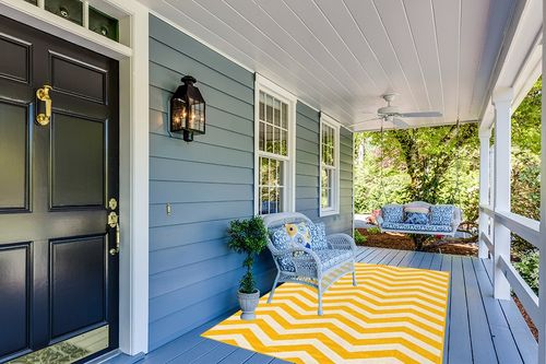 Unique Loom Outdoor Coastal Collection Area Rug - Dalgalar (5' 3" x 8' Rectangle, Yellow/ Ivory) in Light Blue Patio