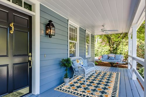 SAFAVIEH Aspen Collection Area Rug - 5' x 8', Navy & Yellow, Handmade Boho Wool, Ideal for High Traffic Areas in Living Room, Bedroom (APN121N) in Light Blue Patio