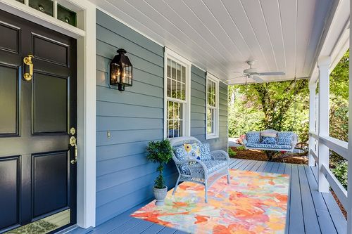 SAFAVIEH Florist Collection 5' x 8' Yellow / Plum FLS154C Colorful Floral Distressed Area Rug in Light Blue Patio