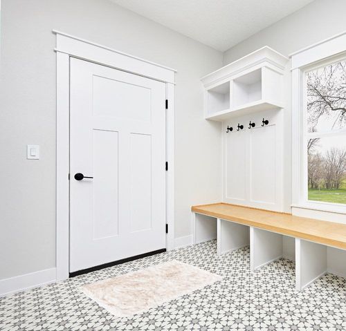 2'6" x 4' Ivory in White Modern Entryway