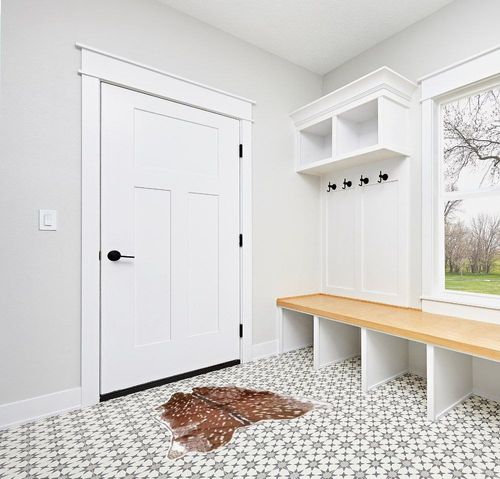 Huichenxing2021FURSTORE Faux Fur Deer Hide Rug, Animal Deer Skin Cowhide Area Rug Animals Mat Non-Slip Deer Rug for Home Living Room Bedroom 35.4x41.3inch in White Modern Entryway