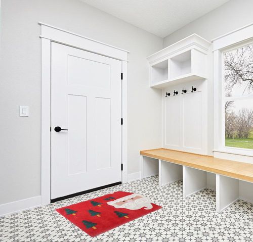 SHIKARA Organic Cotton Cute Santa Merry Christmas Tree Decor Area Rug for Living Room, Red Bathroom Mat Holiday Bathroom Rug for Kids Bed Room Non-Slip Plush Water Absorbent Machine Washable Bath Rug in White Modern Entryway