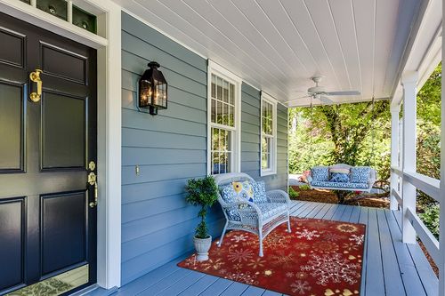 ALAZA Christmas Red Gold and White Snowflake Winter Area Rug Rugs for Living Room Bedroom 7' x 5' in Light Blue Patio