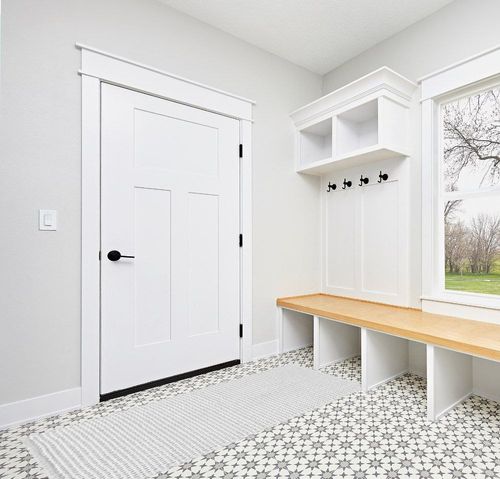 Anjanie Bath Rug Gracie Oaks Color: White in White Modern Entryway