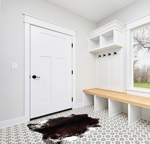 MACEVIA Faux Cowhide Rug Cute Cow Print Rug Animal Area Carpet Western Decor for Living Room Bedroom Non-Slip 59" L x 47.2" W(4.9ft x 3.9ft) in White Modern Entryway