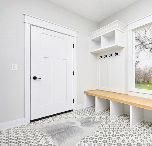 Loloi II Bryce Collection BZ-02 Grey/Silver 3'-10" x 5' Accent Rug in White Modern Entryway