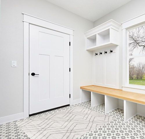 Gantz Geometric Ivory/Gray Area Rug Union Rustic Rug Size: Rectangle 4' x 6' in White Modern Entryway